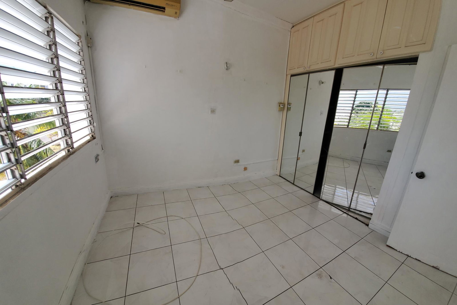 Tenth image of 40-15-15a Kensington Crescent in Kingston 5, St. Andrew, Jamaica - property is For Sale