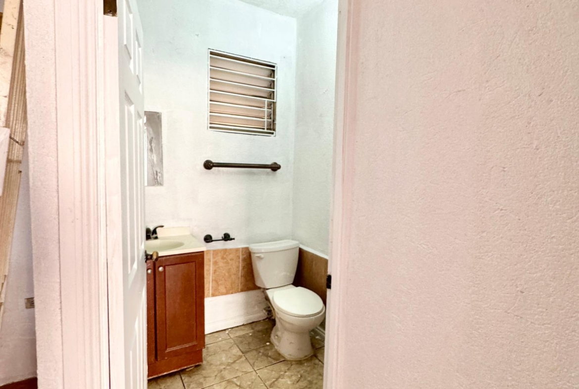 Fourteenth image of 15-18 Kensington Crescent in Kingston 5, St. Andrew, Jamaica - property is For Rent