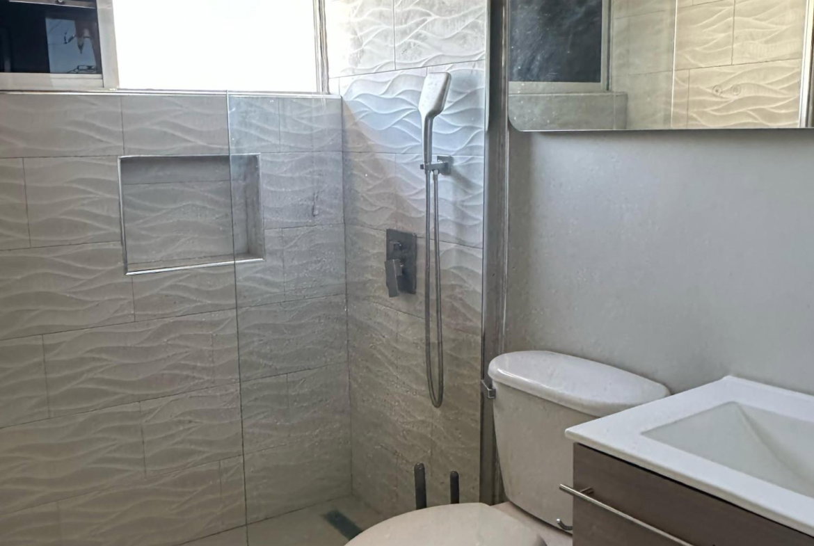 Tenth image of 2 Haining Crescent, Kingsto in Kingston 5, St. Andrew, Jamaica - property is For Rent