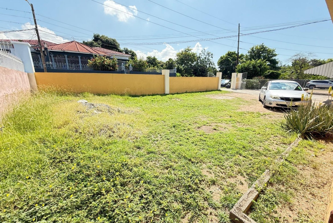 Fourth image of 5 Melcourt Terrace in Kingston 20, St. Andrew, Jamaica - property is For Sale