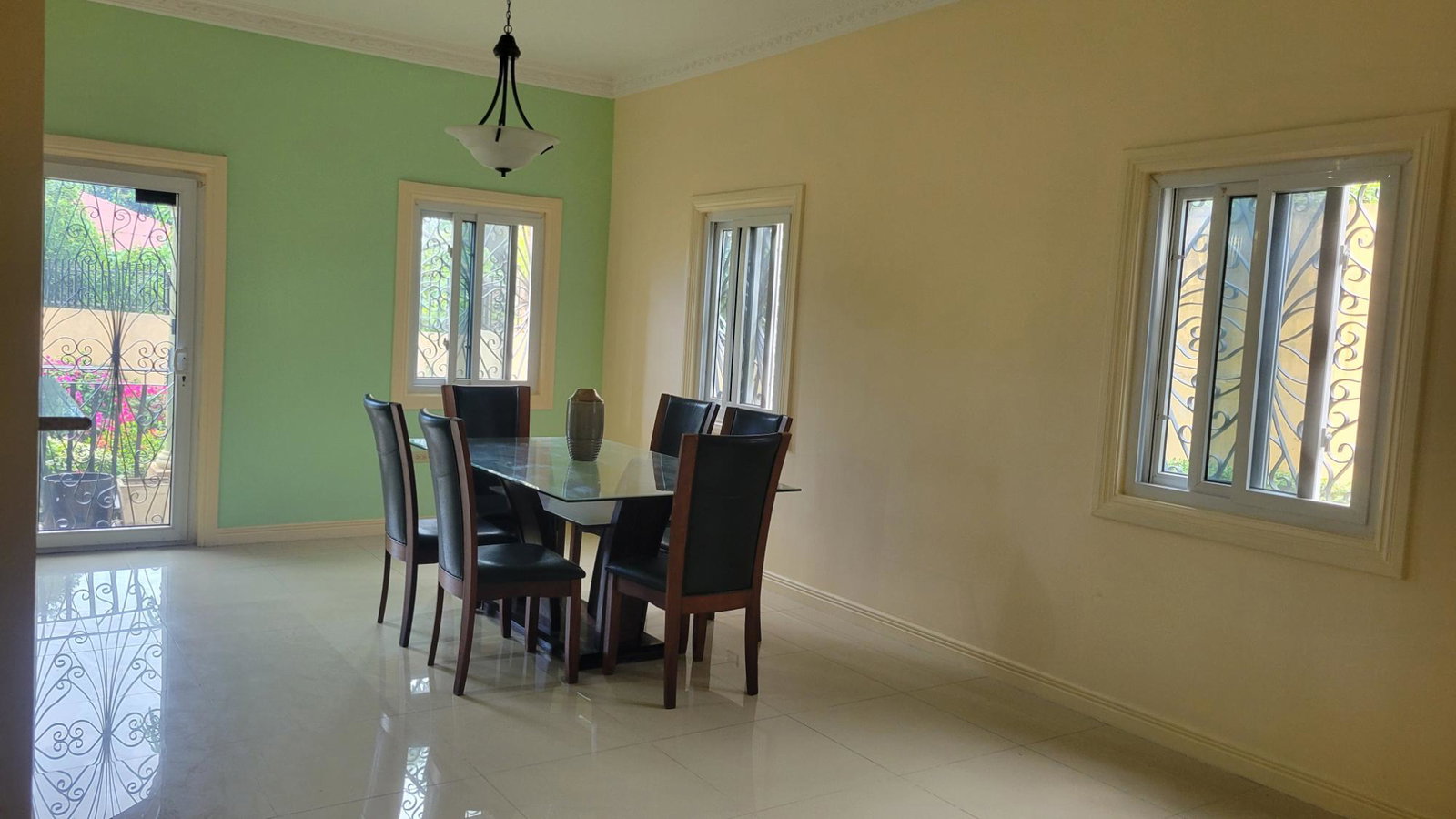 Charming-2BR-Apartment-for-Rent-in-Beresford-Crescent-St.-Andrew Tenth image of 1-9 Beresford Crescent in Kingston 8, St. Andrew, Jamaica - property is For Rent