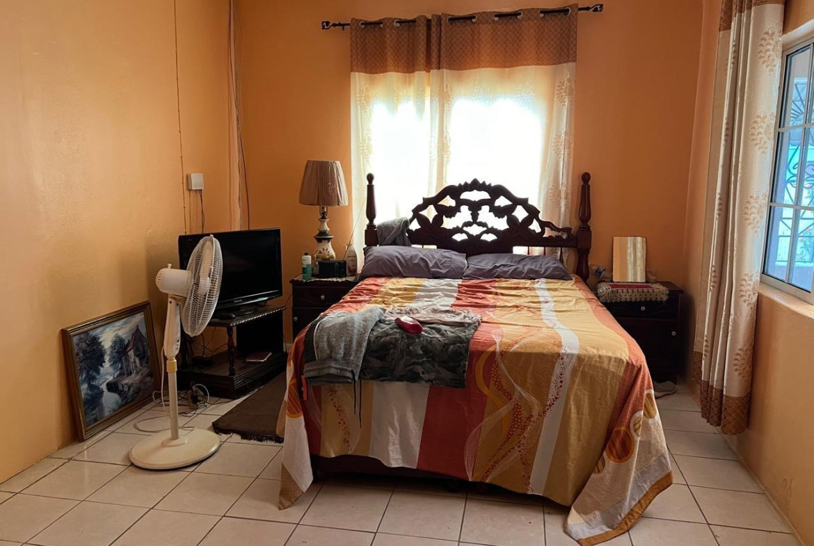 Fifth image of 45 York Circle in May Pen, Clarendon, Jamaica - property is For Sale
