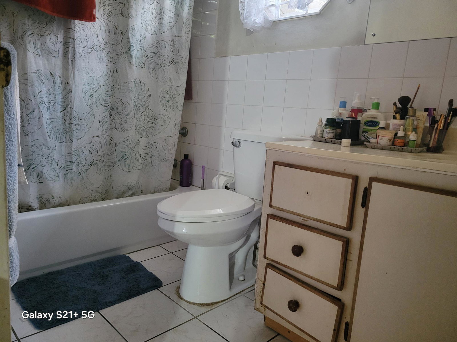Charming-3-Bedroom-Single-Storey-House-for-Sale-in-Havendale-Jamaica Ninth image of 4 Riverside Drive in Kingston 19, St. Andrew, Jamaica - property is For Sale