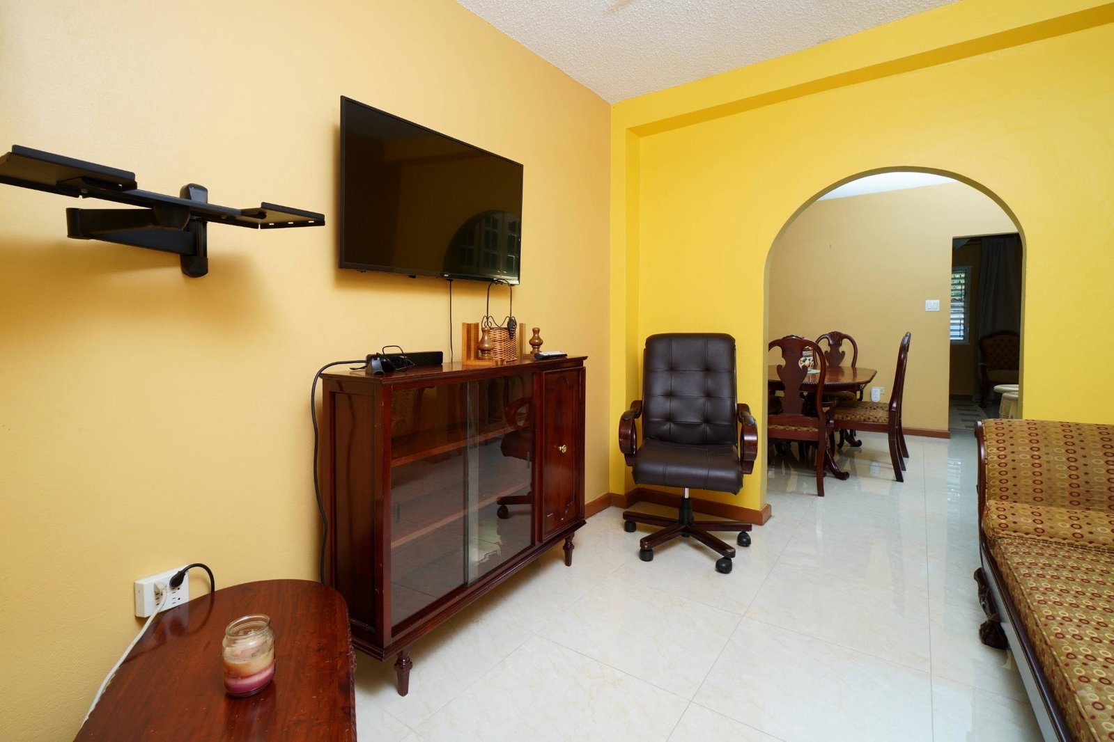 Sixteenth image of 12 Cowper Avenue, College gr in Kingston 6, St. Andrew, Jamaica - property is For Rent
