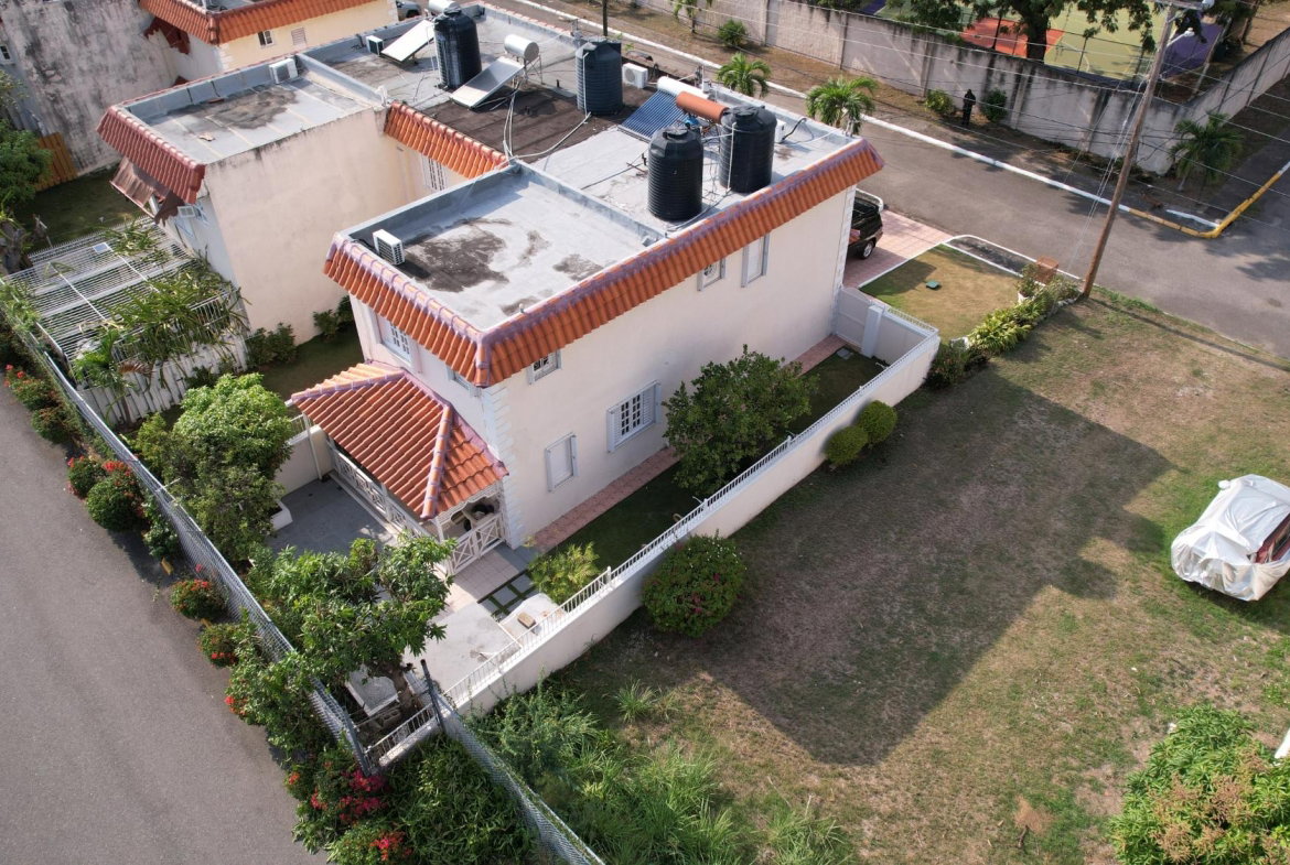 Third image of 12 Cowper Avenue, College gr in Kingston 6, St. Andrew, Jamaica - property is For Rent