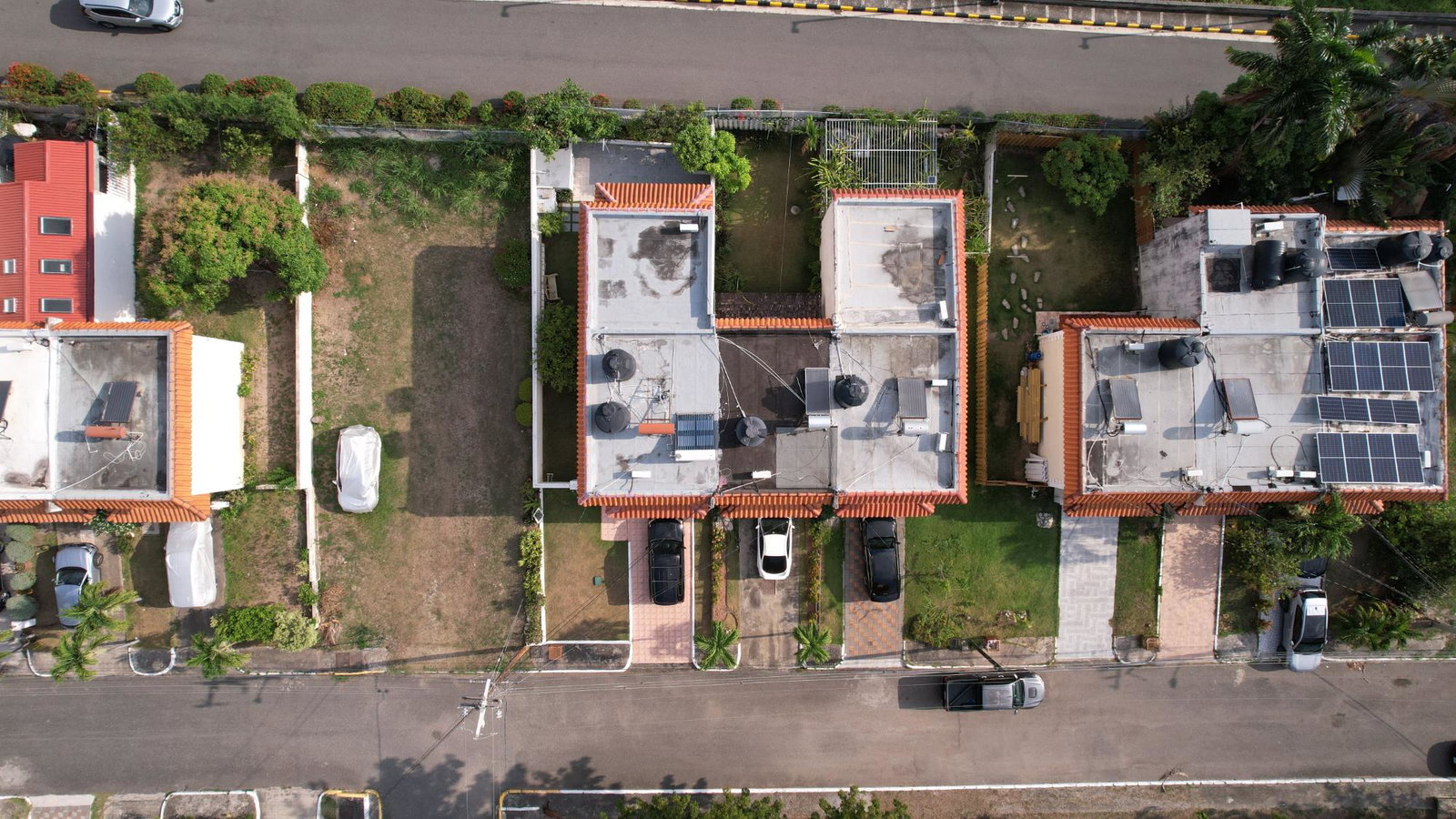 Fourth image of 12 Cowper Avenue, College gr in Kingston 6, St. Andrew, Jamaica - property is For Rent
