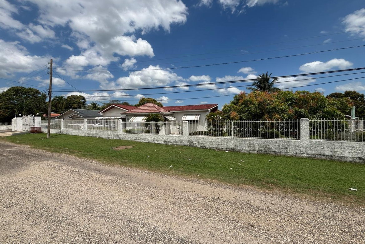 First image of Rosemly Drive/may Pen in May Pen, Clarendon, Jamaica - property is For Sale