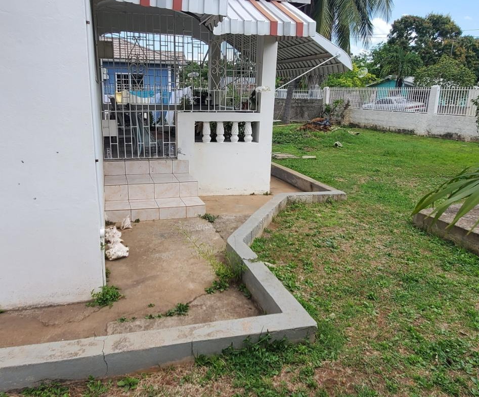 Seventh image of Rosemly Drive/may Pen in May Pen, Clarendon, Jamaica - property is For Sale