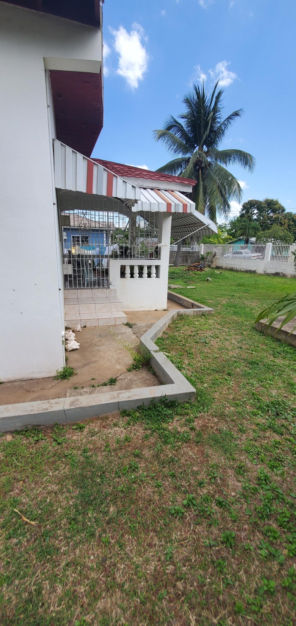 Seventh image of Rosemly Drive/may Pen in May Pen, Clarendon, Jamaica - property is For Sale