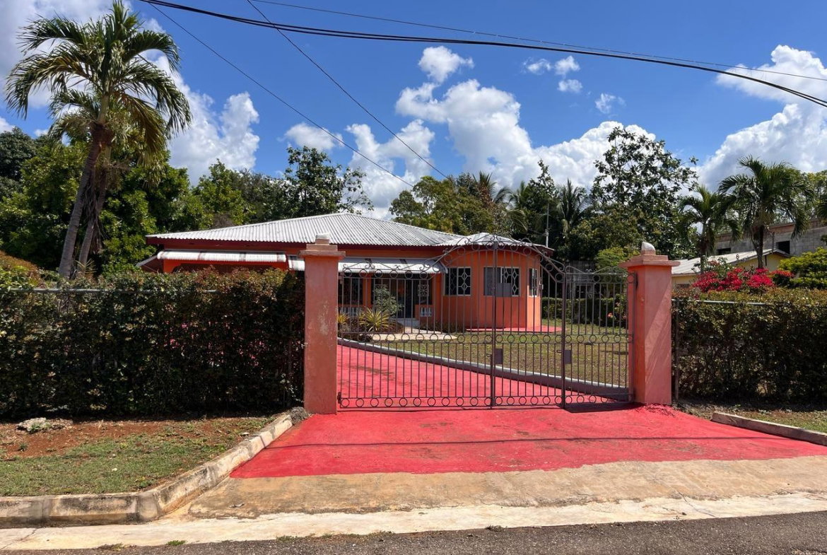 Seventeenth image of 26c- Four Paths Sheckles in Four Paths, Clarendon, Jamaica - property is For Sale