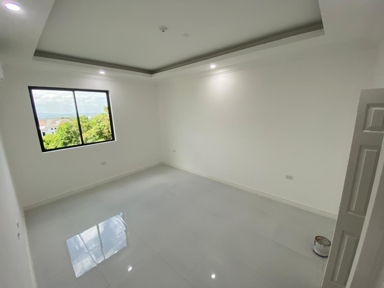 Fifteenth image of 11-31 Rochester Avenue in Kingston 8, St. Andrew, Jamaica - property is For Rent