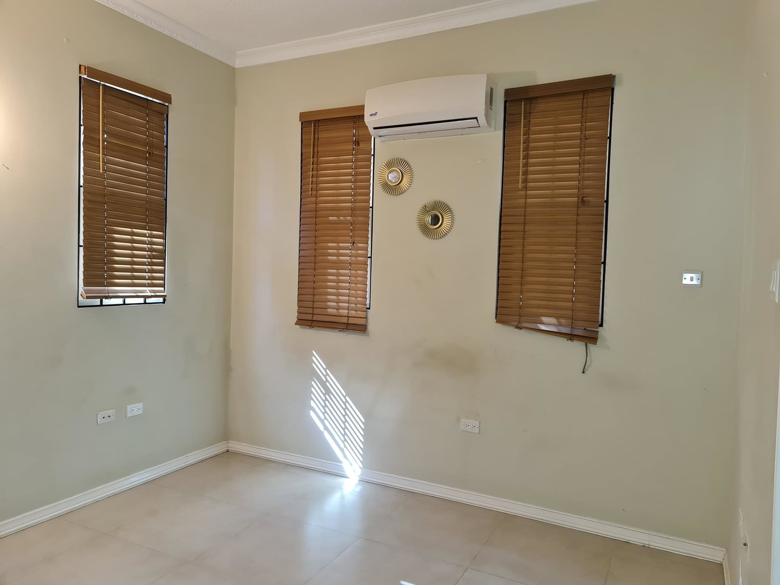 Thirteenth image of Apt 2-11 Sandhurst Crescent in Kingston 6, St. Andrew, Jamaica - property is For Rent