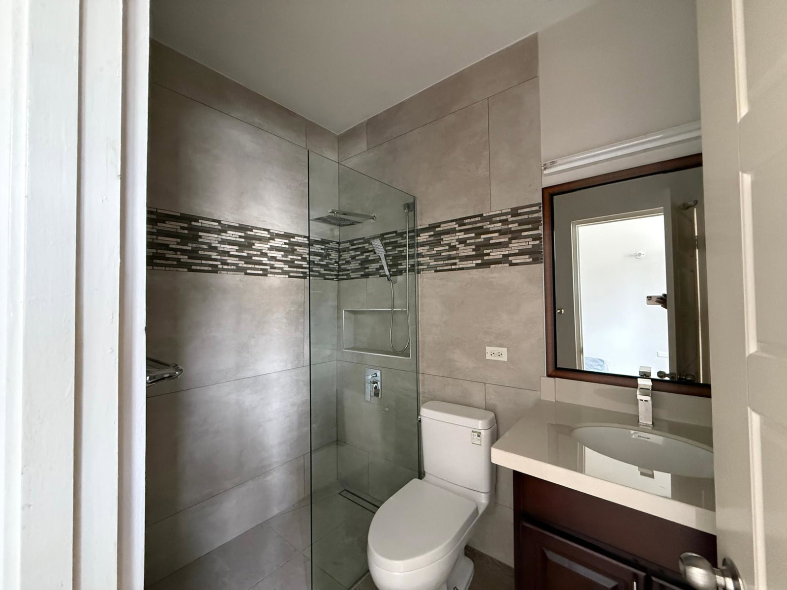 Eleventh image of 8-1 Spathodia Avenue in Kingston 6, St. Andrew, Jamaica - property is For Rent
