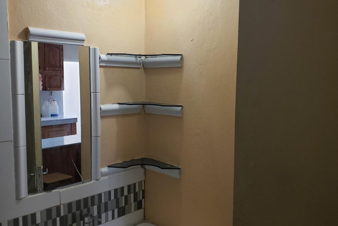 Fifth image of 435-9 Rochdale Crescent in Kingston 2, Kingston, Jamaica - property is For Rent