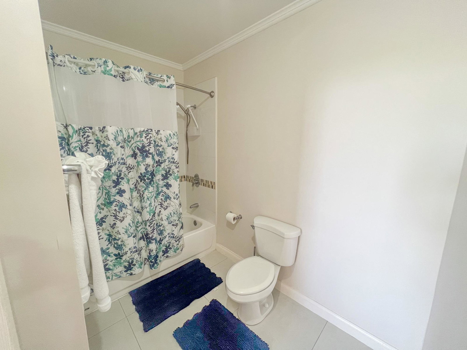Eleventh image of 53-11 Stanley Terrace in Kingston 19, St. Andrew, Jamaica - property is For Rent