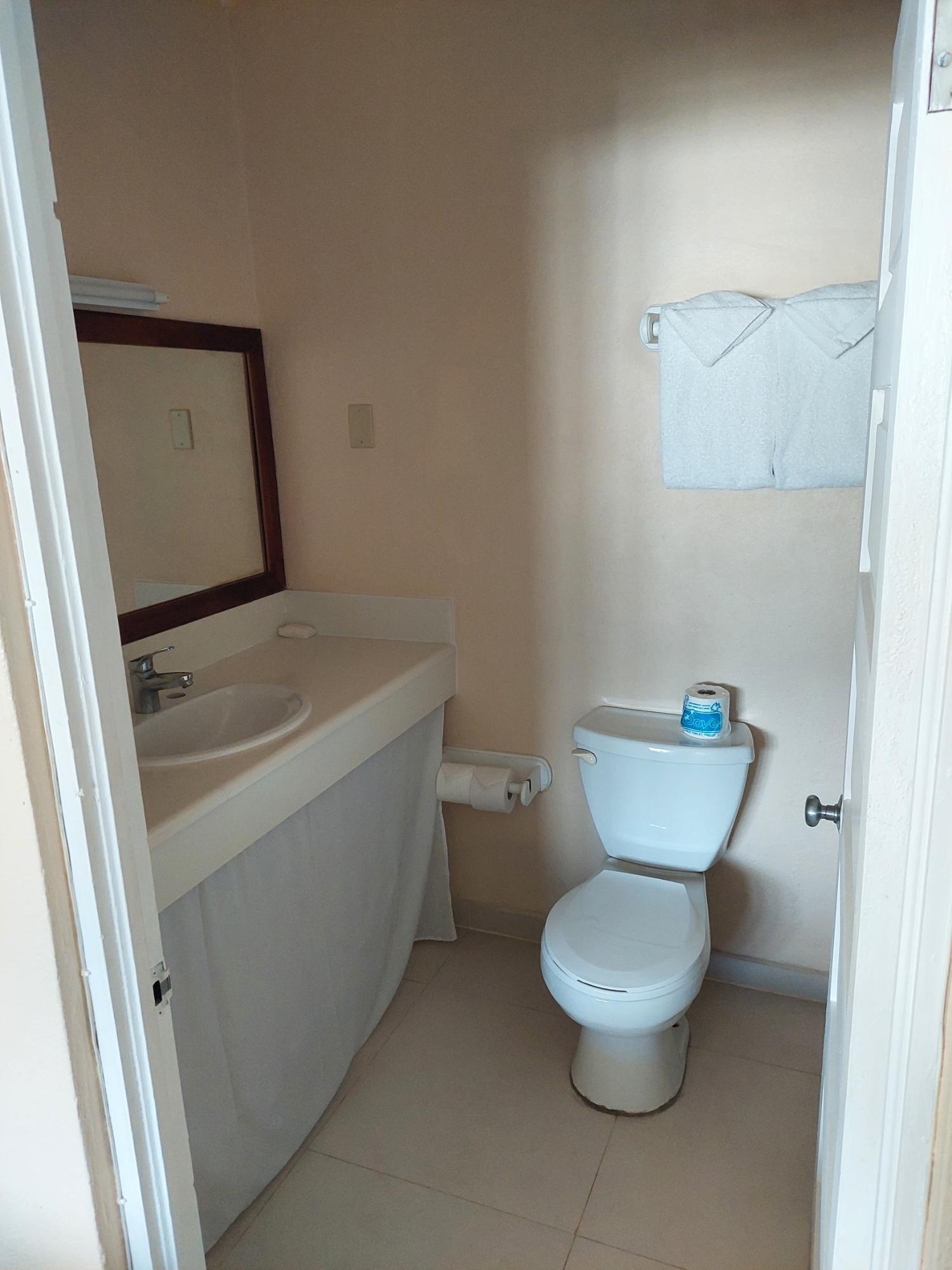 Seventeenth image of 119-fdr Resort Main Street, Runaway Bay in Runaway Bay, St. Ann, Jamaica - property is For Rent