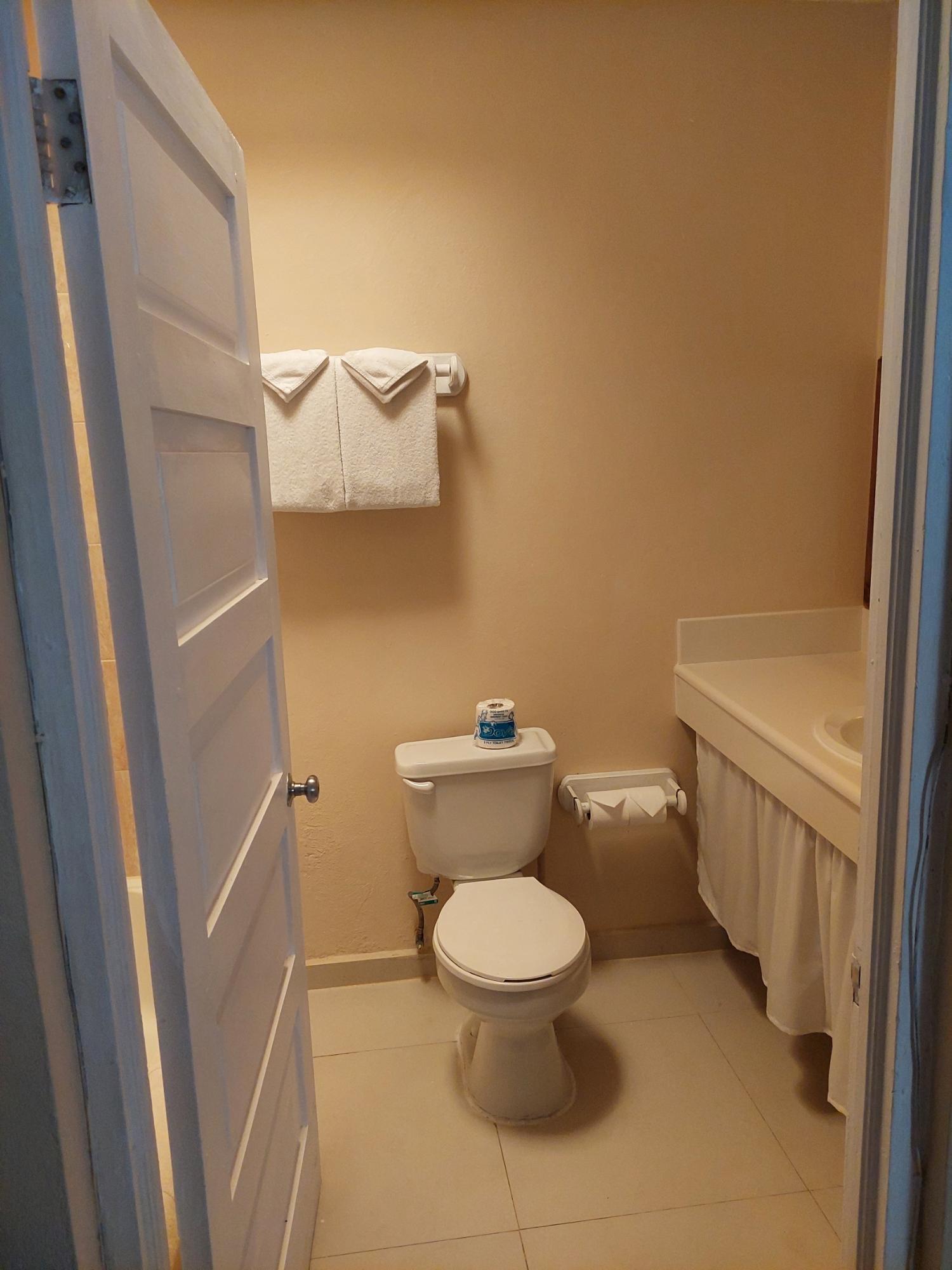 Nineteenth image of 119-fdr Resort Main Street, Runaway Bay in Runaway Bay, St. Ann, Jamaica - property is For Rent