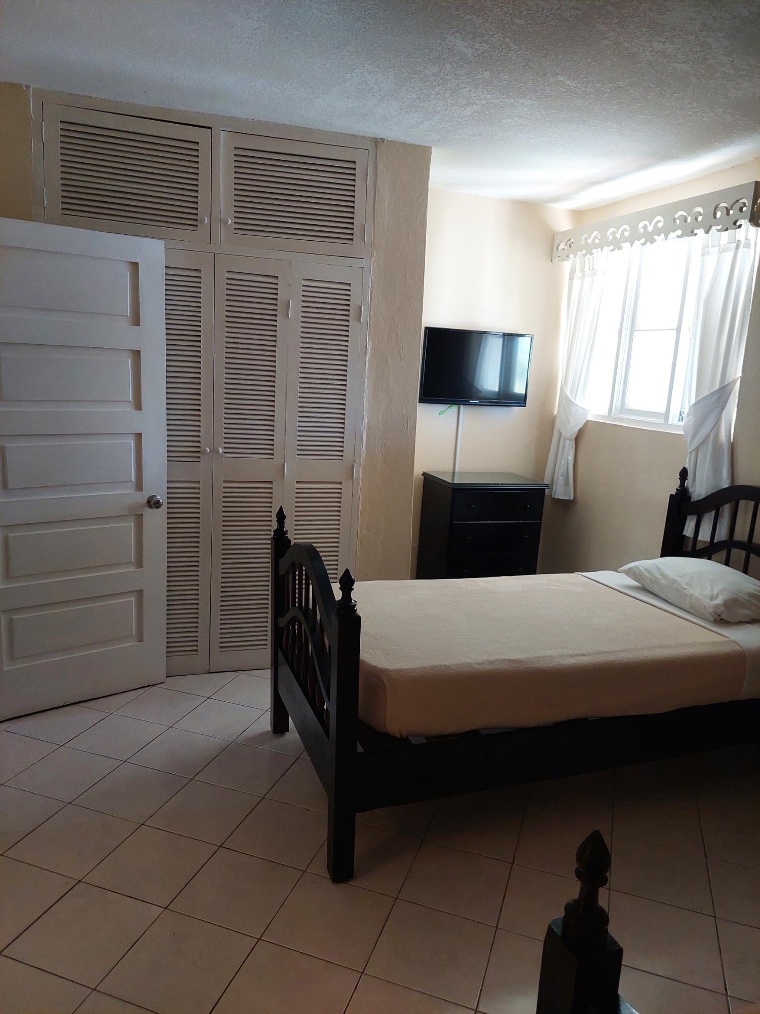 Tenth image of 119-fdr Resort Main Street, Runaway Bay in Runaway Bay, St. Ann, Jamaica - property is For Rent