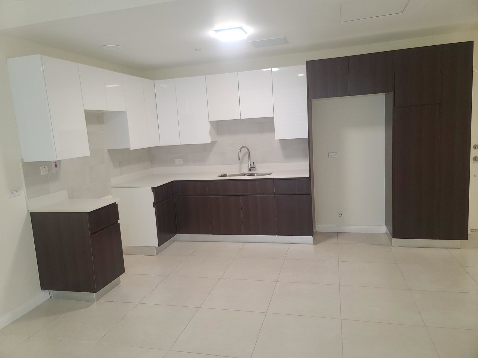Eighth image of 405 Cambridge, New Kingston in Kingston 5, St. Andrew, Jamaica - property is For Rent
