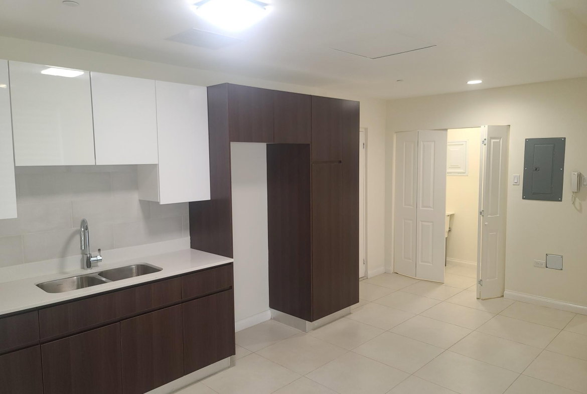 Ninth image of 405 Cambridge, New Kingston in Kingston 5, St. Andrew, Jamaica - property is For Rent