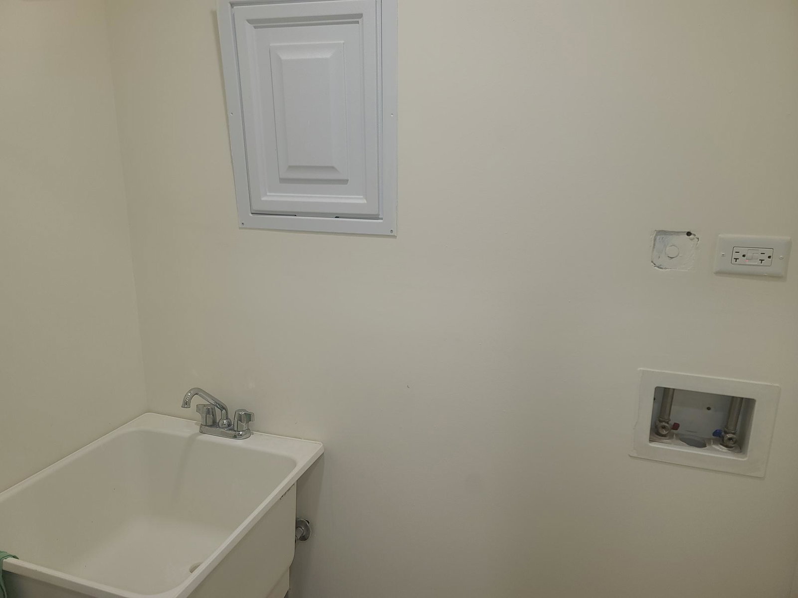 Tenth image of 405 Cambridge, New Kingston in Kingston 5, St. Andrew, Jamaica - property is For Rent