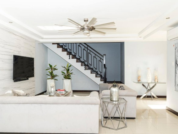 First image of 6- Dillsbury Avenue in Kingston 6, St. Andrew, Jamaica - property is For Rent