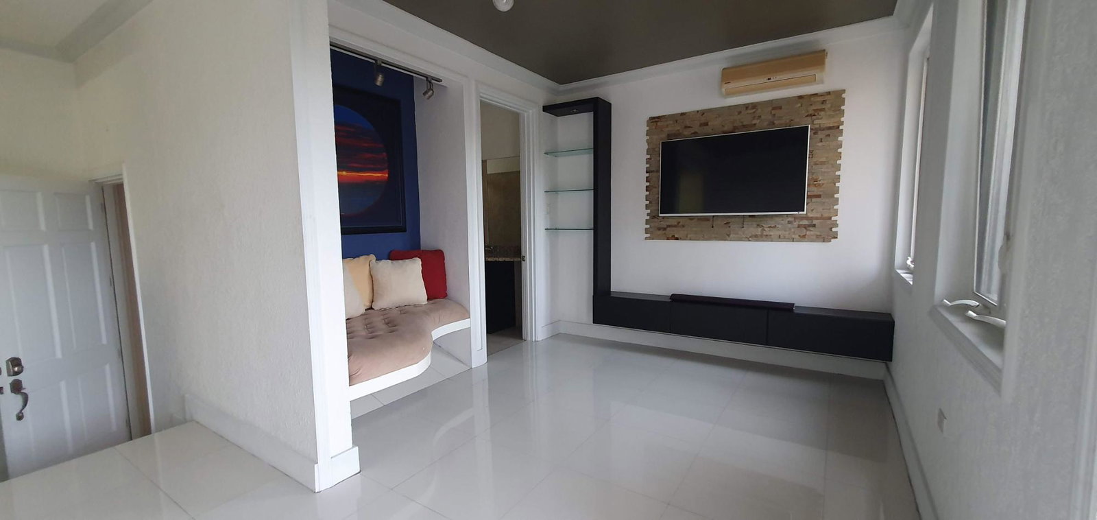 Twenty-Second image of 25 Liguanea Avenue in Kingston 6, St. Andrew, Jamaica - property is For Rent