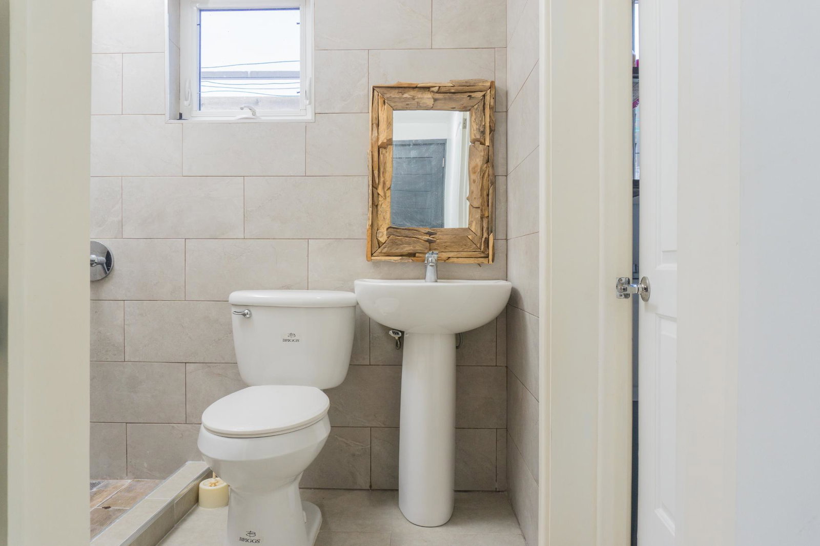 Thirtieth image of 28-39 University Crescent in Kingston 6, St. Andrew, Jamaica - property is For Rent