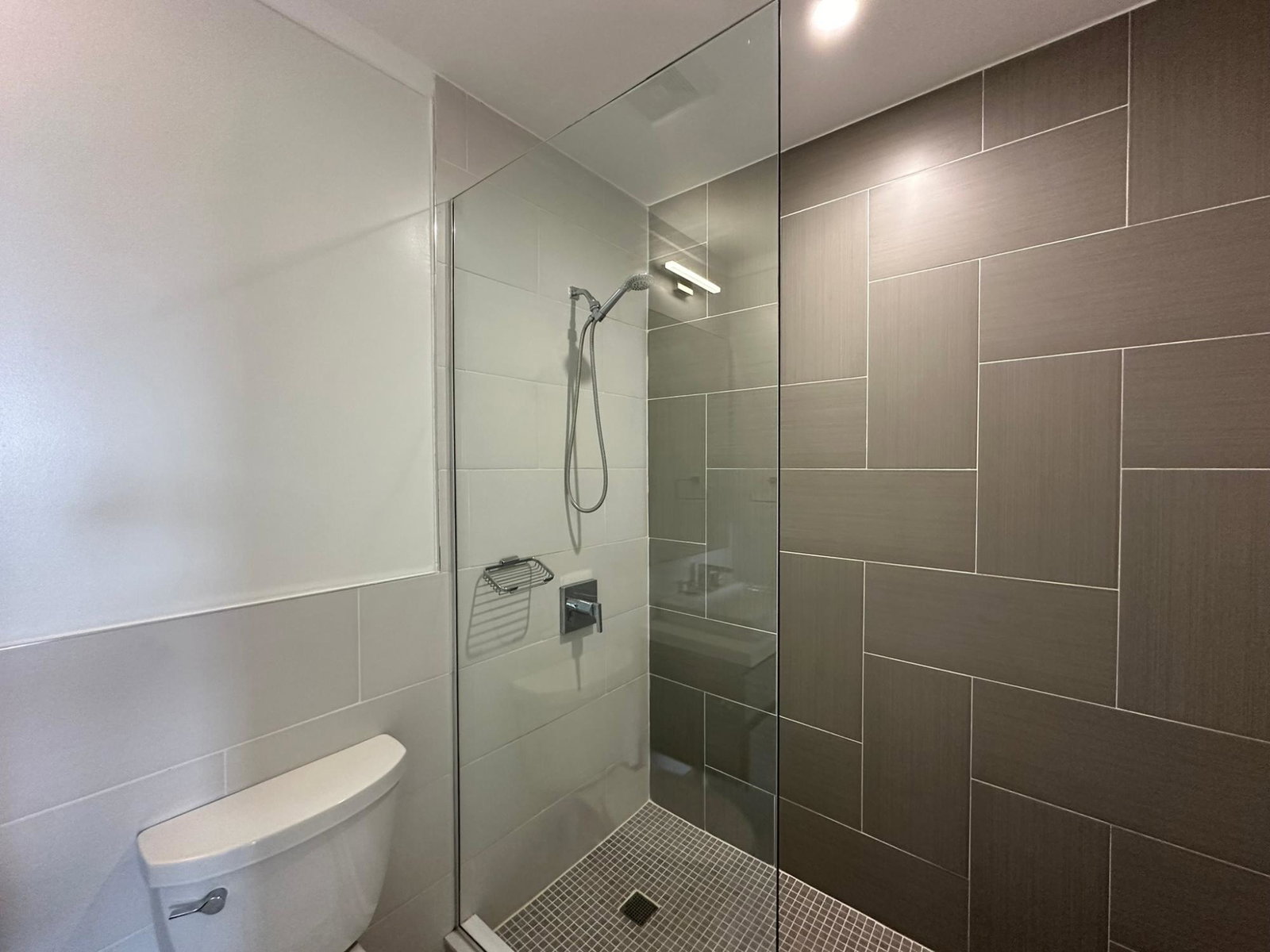 Fifteenth image of 509-21 Braemar Avenue in Kingston 5, St. Andrew, Jamaica - property is For Rent