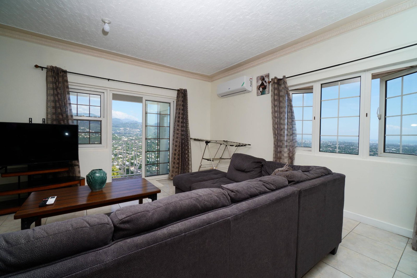Modern-2-Bedroom-Apartment-for-Rent-in-Red-Hills-Jamaica Twelfth image of 9-22 Leas Flat, Red Hills, Kgn in Kingston 19, St. Andrew, Jamaica - property is For Rent