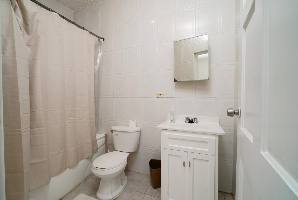 Nineteenth image of 9-22 Leas Flat, Red Hills, Kgn in Kingston 19, St. Andrew, Jamaica - property is For Rent