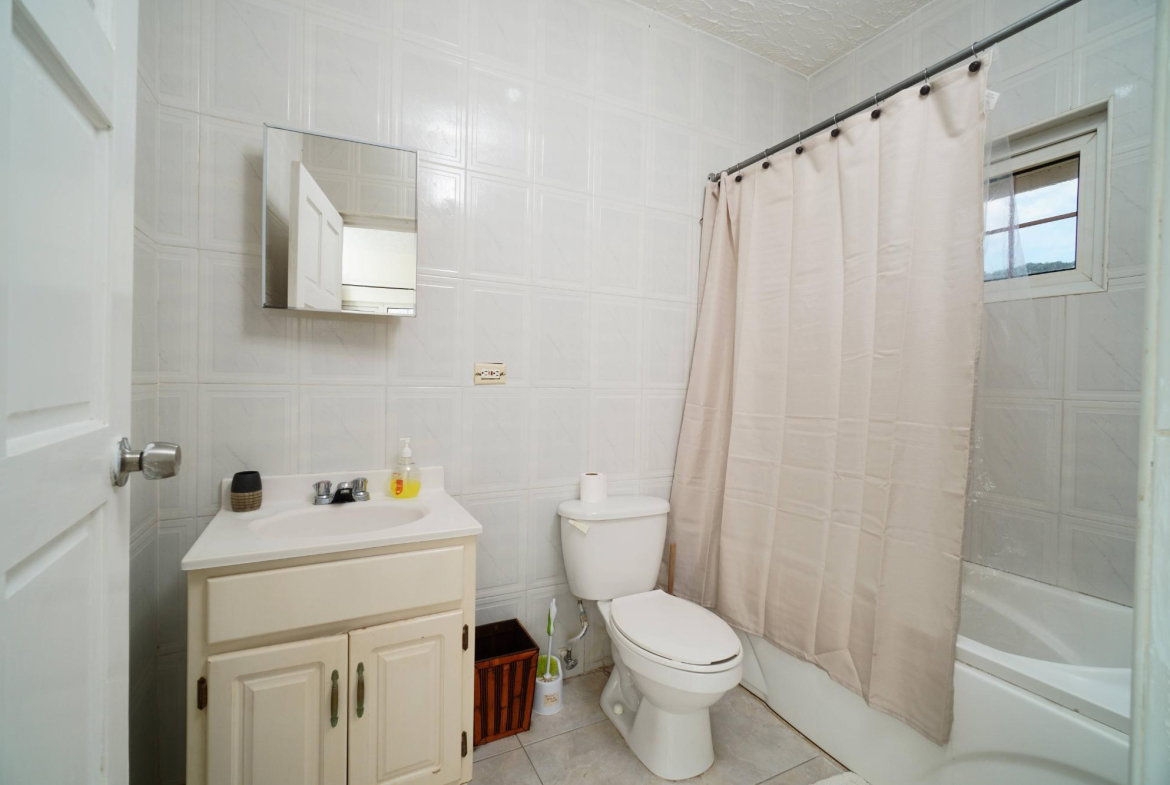Tenth image of 9-22 Leas Flat, Red Hills, Kgn in Kingston 19, St. Andrew, Jamaica - property is For Rent