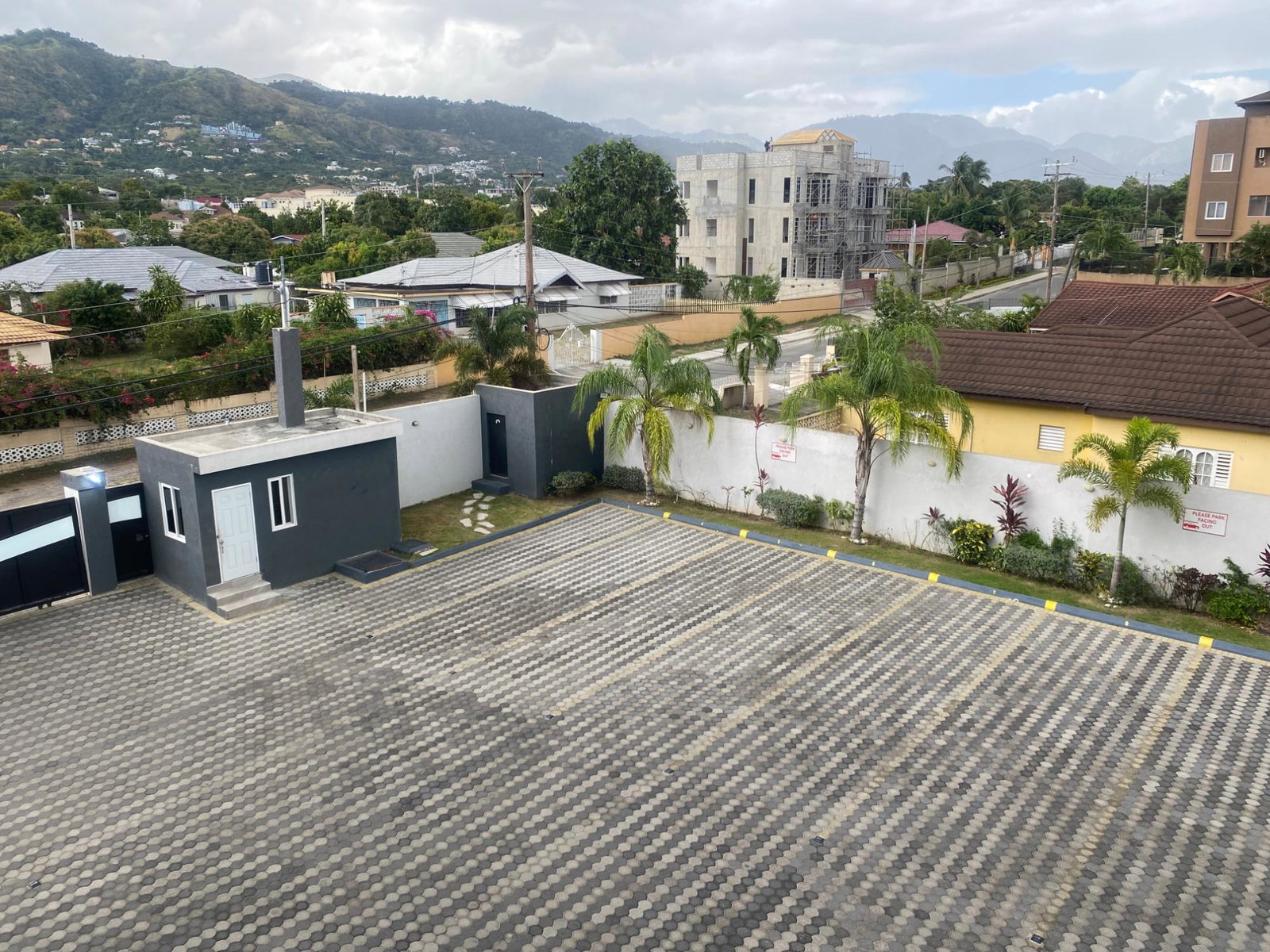 Nineteenth image of 6-7 Halifax Avenue in Kingston 6, St. Andrew, Jamaica - property is For Rent