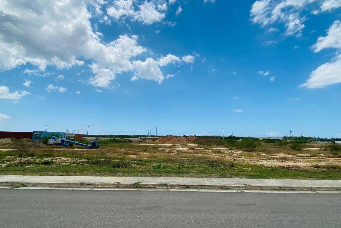 Fourth image of Commercial Park, Ferry pe in Kingston 20, St. Andrew, Jamaica - property is For Sale