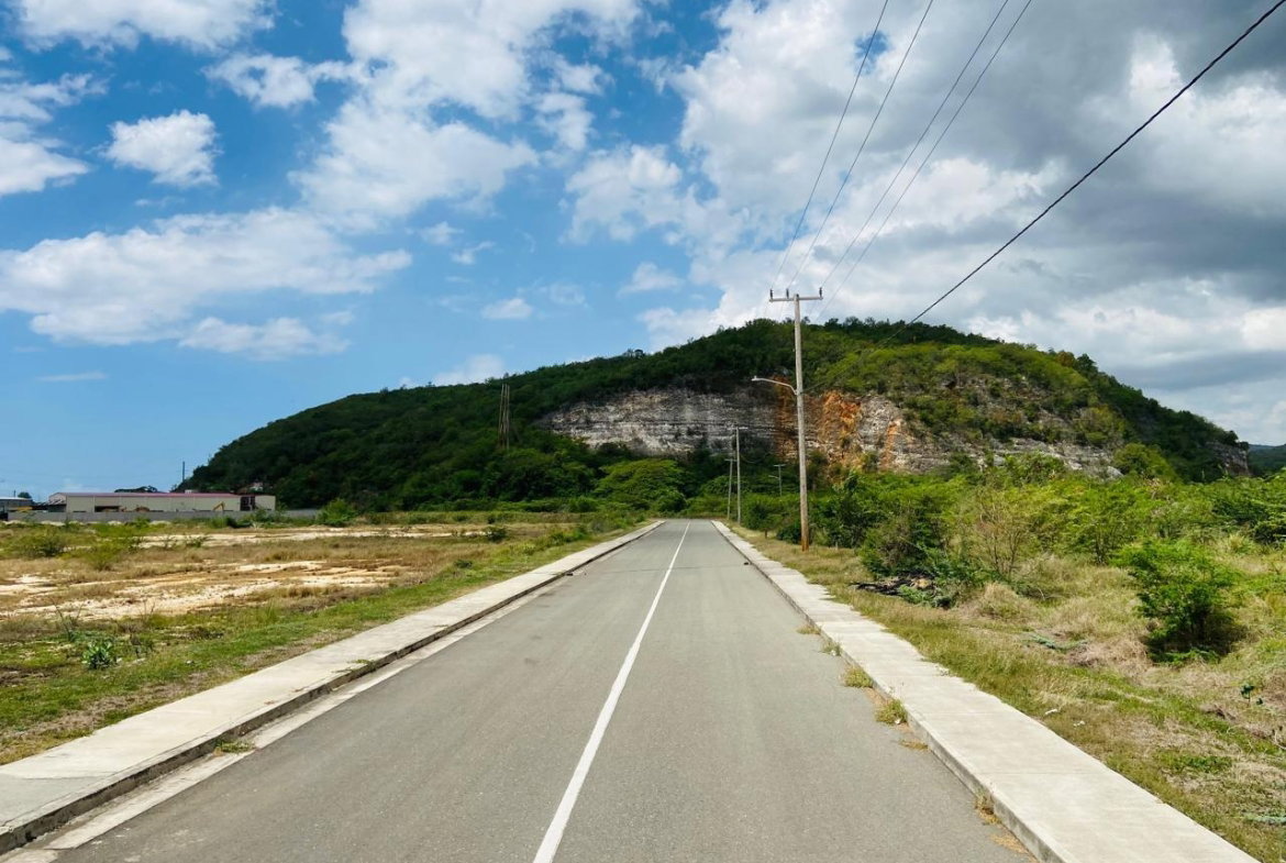 Sixth image of Commercial Park, Ferry pe in Kingston 20, St. Andrew, Jamaica - property is For Sale