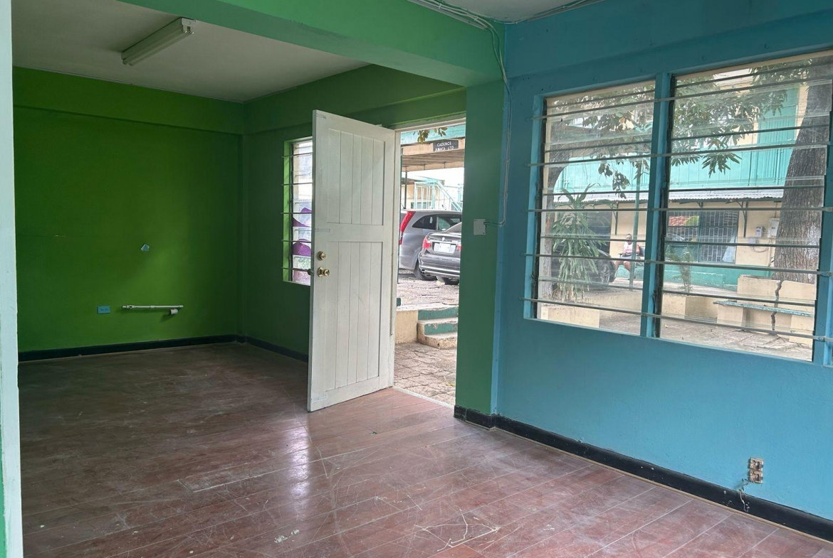Seventh image of D-#18-10 South Avenue in Kingston 4, Kingston, Jamaica - property is For Rent