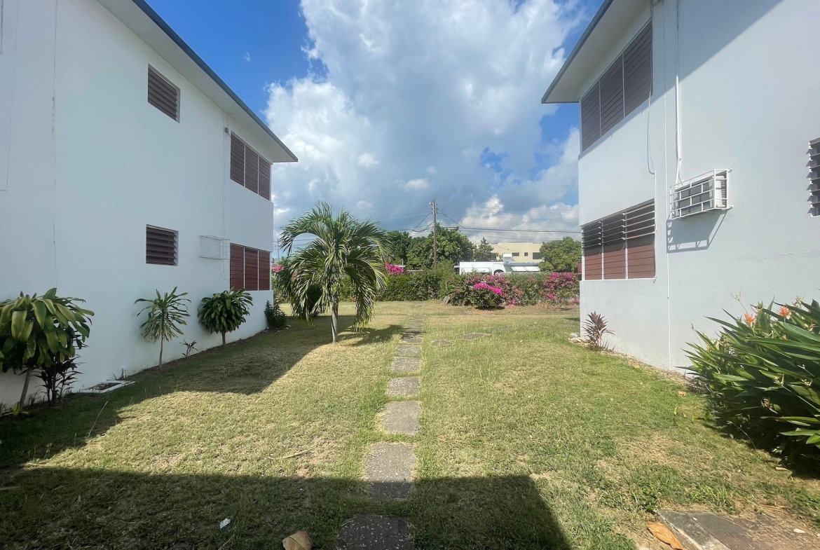 Twenty-First image of 11 Lords Road in Kingston 5, St. Andrew, Jamaica - property is For Rent