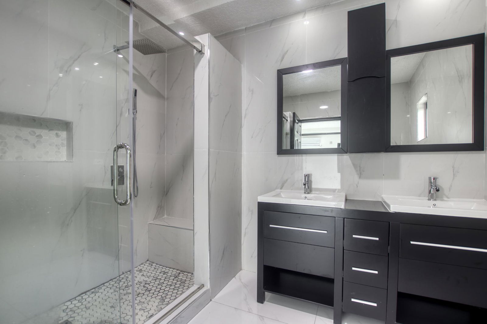 Eighth image of 20-11 Hill Road in Kingston 8, St. Andrew, Jamaica - property is For Rent