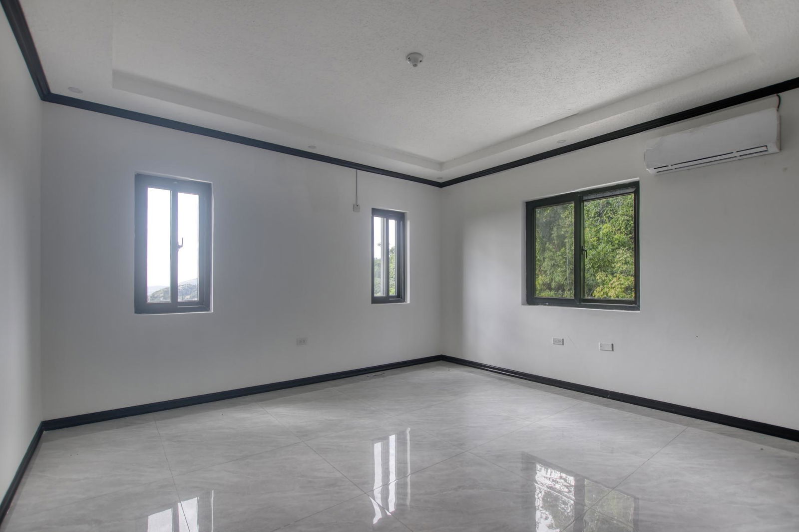 Tenth image of 20-11 Hill Road in Kingston 8, St. Andrew, Jamaica - property is For Rent