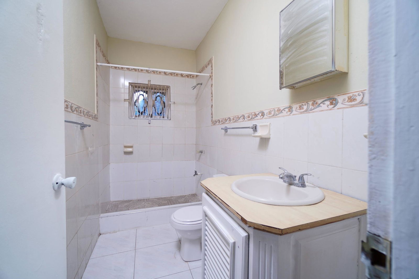 Fourth image of 29 Hoose Avenue, Angel's, sp in Angels, St. Catherine, Jamaica - property is For Rent