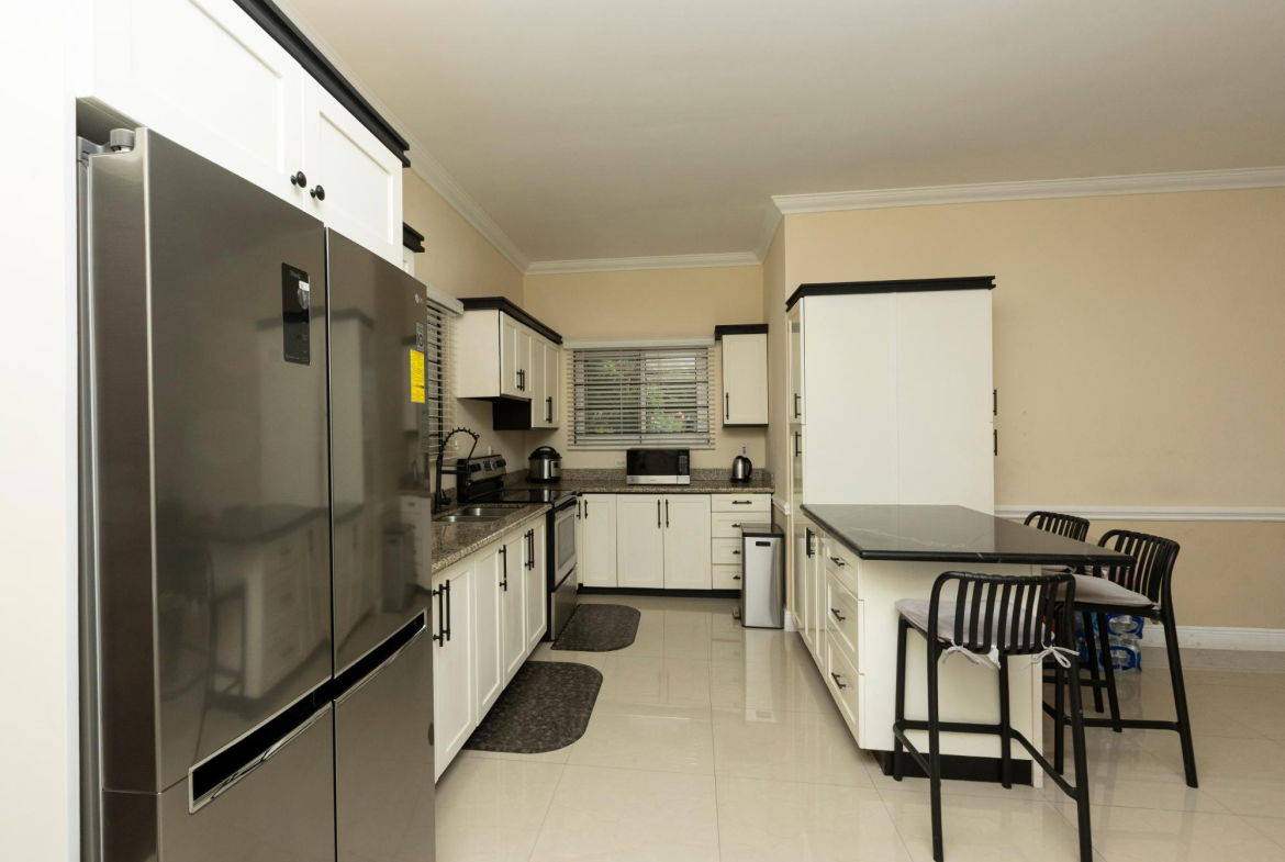 Spacious-2-Bedroom-Apartment-for-Sale-in-St.-Andrew-4-26-Merrivale-Avenue Seventh image of 4-26 Merrivale Avenue in Constant Spring P.O., St. Andrew, Jamaica - property is For Sale