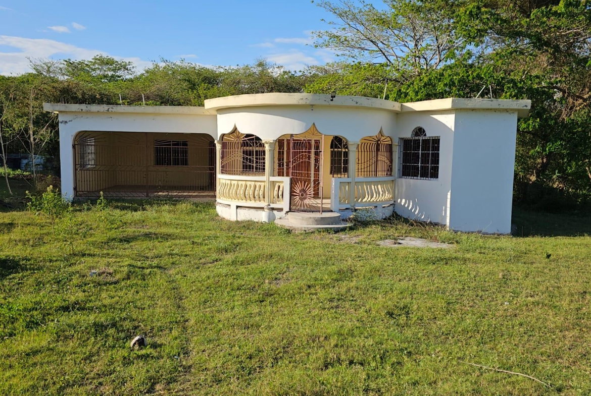 Third image of 10 Merivale Meadows Chatea in May Pen, Clarendon, Jamaica - property is For Sale