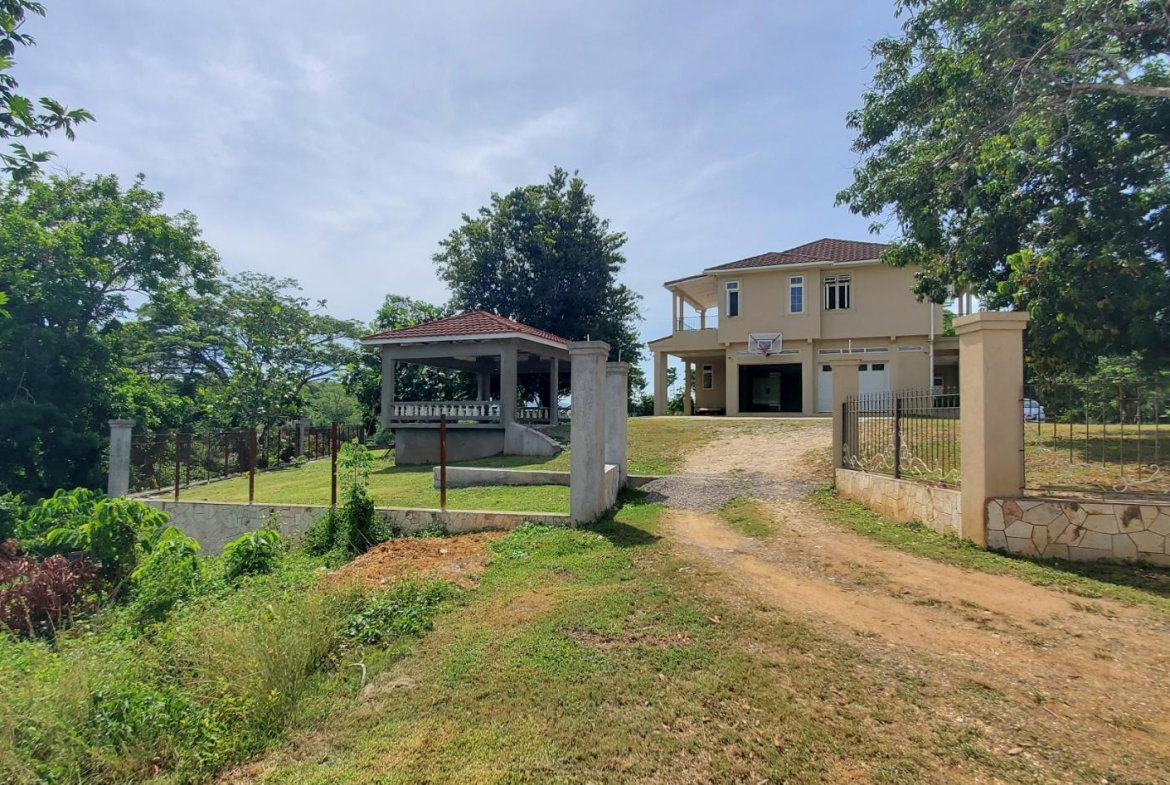 Eleventh image of Turners/four Paths in Turners Four Paths, Clarendon, Jamaica - property is For Sale
