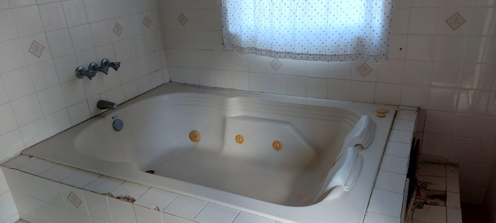 Spacious-6-Bedroom-Home-for-Sale-in-Buckshaven-Jamaica Fifth image of 70 Buckshaven Boulevard in May Pen, Clarendon, Jamaica - property is For Sale