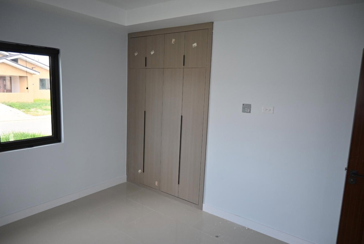 Seventh image of 175 Oak Estate in Bernard Lodge, St. Catherine, Jamaica - property is For Rent
