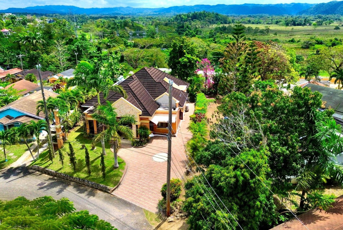 Seventeenth image of 146 Orange Bay Country Club in Orange Bay, Hanover, Jamaica - property is For Sale