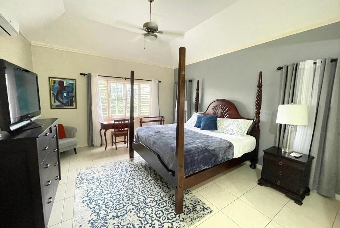 Twelfth image of Kings House Avenue in Kingston 6, St. Andrew, Jamaica - property is For Rent