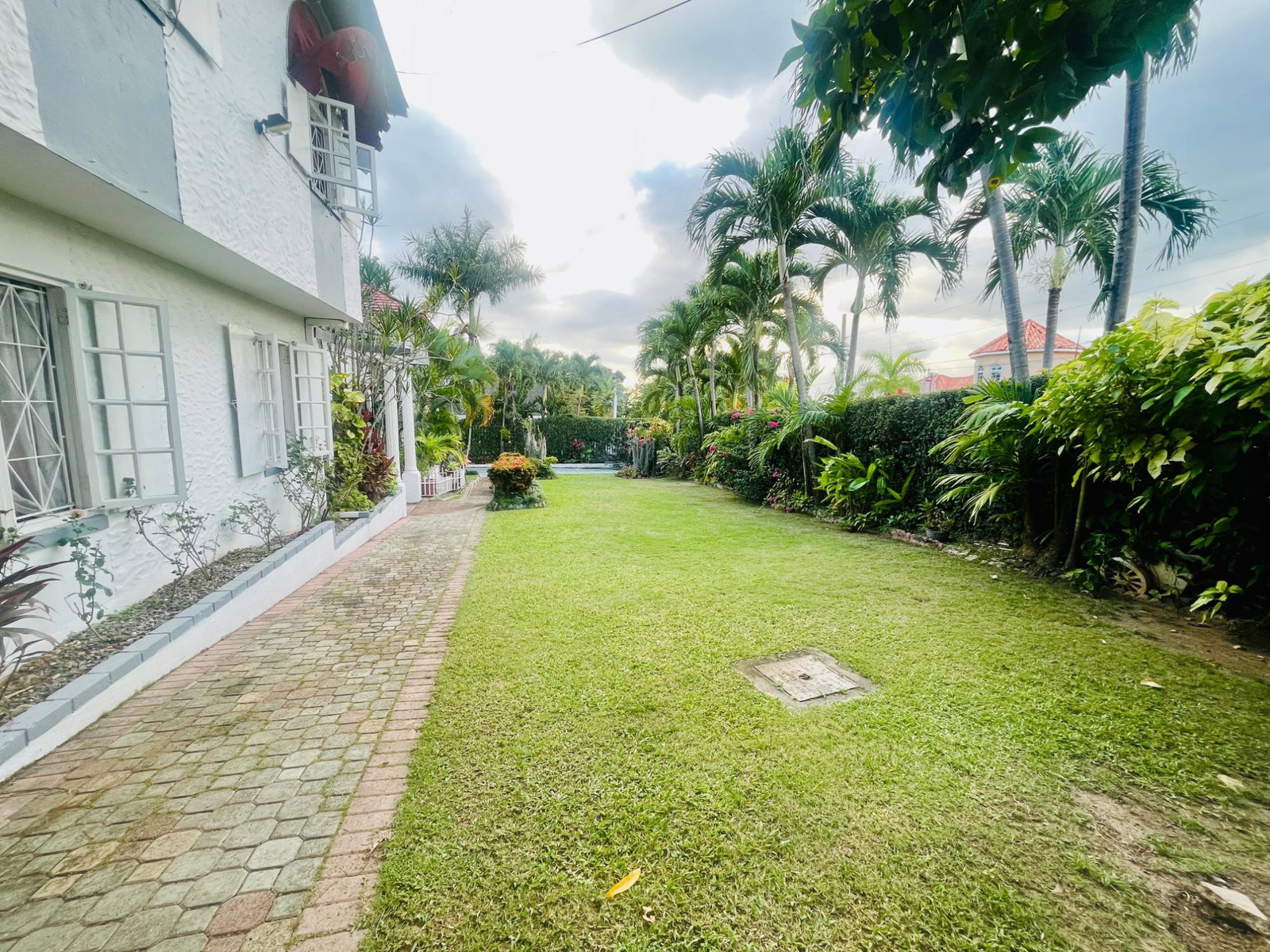 Seventh image of 4 Garden Close in Kingston 8, St. Andrew, Jamaica - property is For Rent