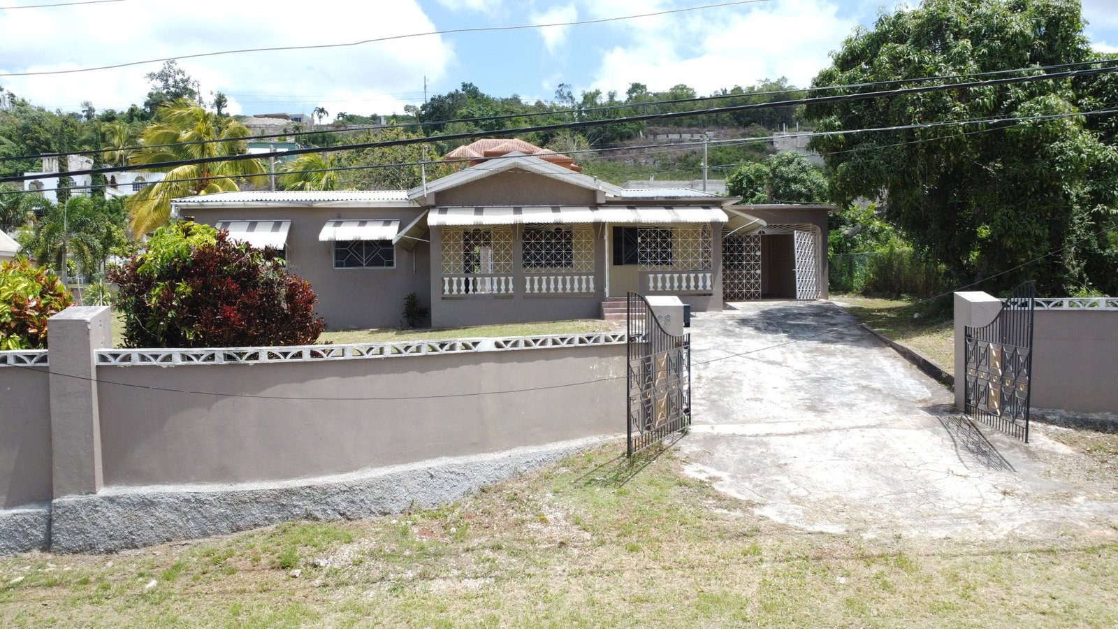 Twenty-Seventh image of 28 Spur Tree Heights in Spur Tree, Manchester, Jamaica - property is For Sale