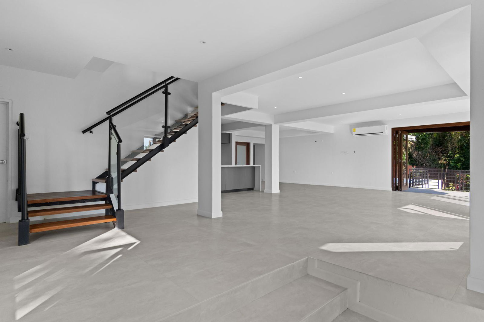 Stunning-6-Bedroom-Home-with-Guesthouse-for-Sale-in-St.-Andrew Twelfth image of 6 Tavistock Heights in Kingston 6, St. Andrew, Jamaica - property is For Sale